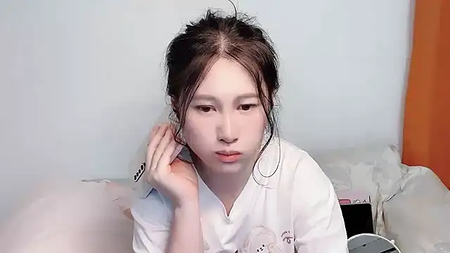 anna-888- online show from 04/19/26, 02:18