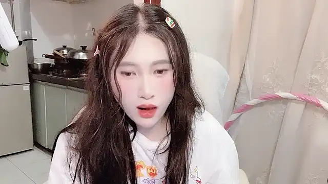 anna-888- online show from 12/19/25, 05:48