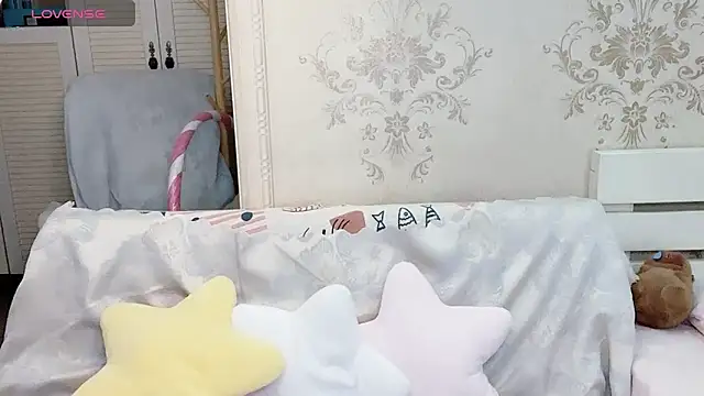 anna-888- online show from 02/15/26, 06:58