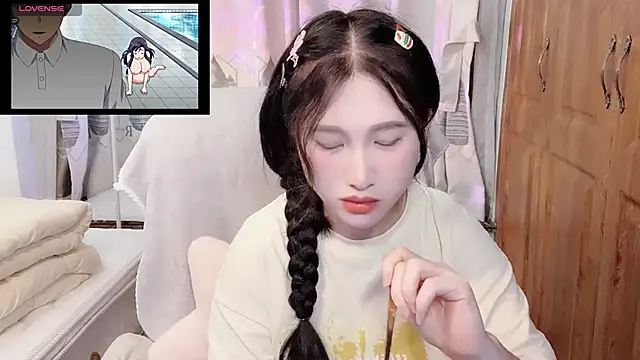 anna-888- online show from 10/30/25, 03:42