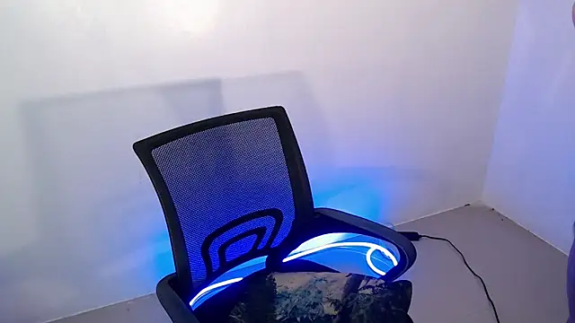  Lachica  online show from 10/27/25, 07:20