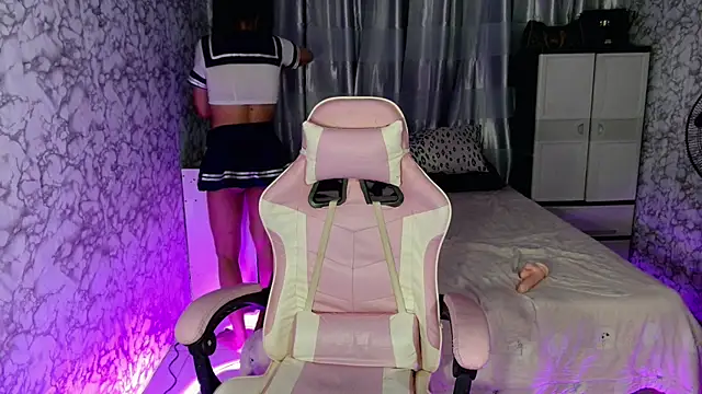  Lachica  online show from 11/11/25, 10:26