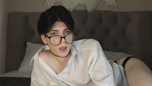 Snapshot of Oliver_star_boy_ chatting on 01/08/26, 08:31 Oliver star boy online show from 01/08/26, 08:31