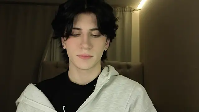 Snapshot of Oliver_star_boy_ chatting on 04/18/26, 06:54 Oliver star boy online show from 04/18/26, 06:54