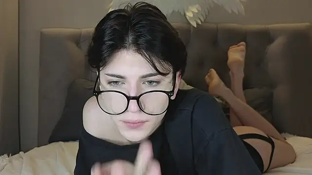 Snapshot of Oliver_star_boy_ chatting on 01/06/26, 11:31 Oliver star boy online show from 01/06/26, 11:31