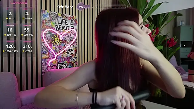 Snapshot of MirunaHaze chatting on 11/13/25, 04:27 MirunaHaze online show from 11/13/25, 04:27