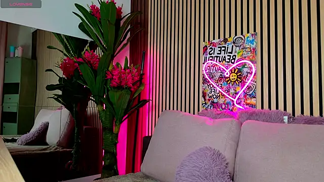 MirunaHaze online show from 04/14/26, 03:44