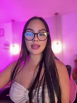 amber white15 online show from 02/19/26, 02:41