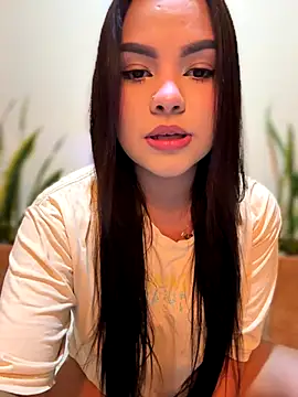 amber white15 online show from 11/19/25, 01:49