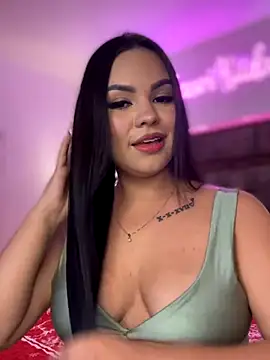 Snapshot of amber_white15 chatting on 11/02/25, 04:17 amber white15 online show from 11/02/25, 04:17