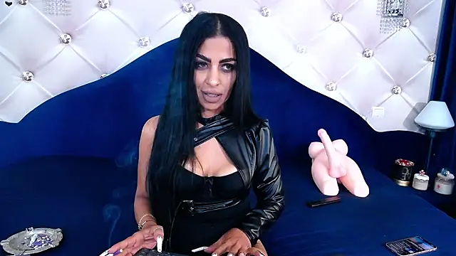 NoirKaylah online show from 12/13/25, 09:43