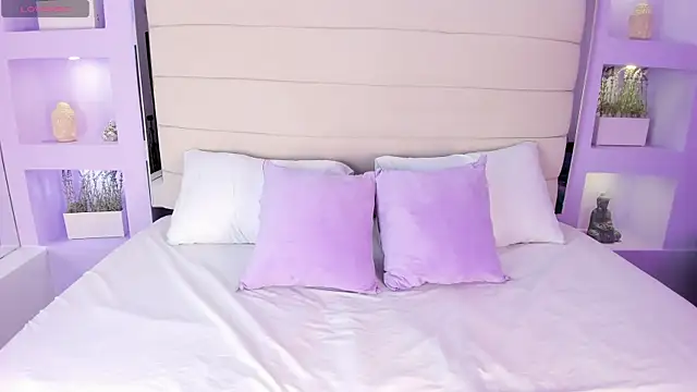 AmyColman  online show from 12/20/25, 12:08