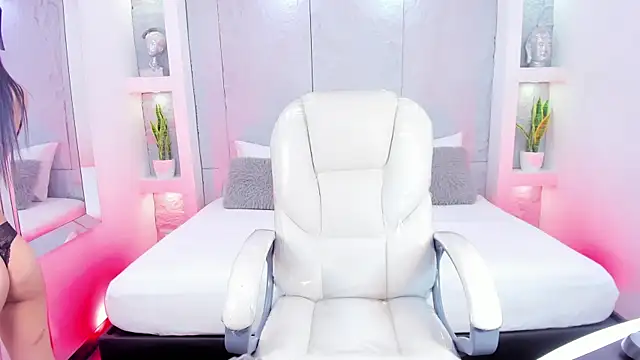 AmyColman  online show from 11/12/25, 11:47