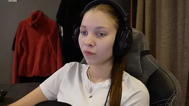 Softixq online show from 11/13/25, 04:00