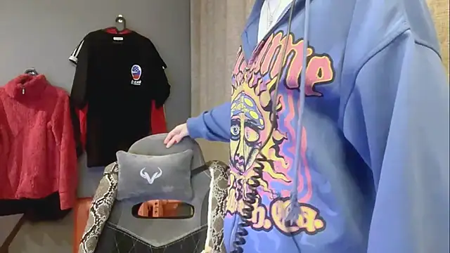 Softixq online show from 11/04/25, 04:22