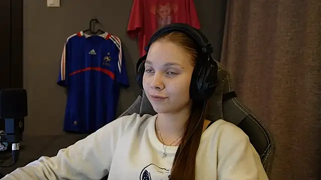 Softixq online show from 11/18/25, 03:37