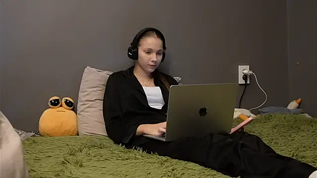 Softixq online show from 11/30/25, 03:13