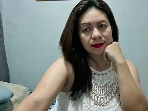 xxxHoneyBee29 online show from 02/13/26, 10:32