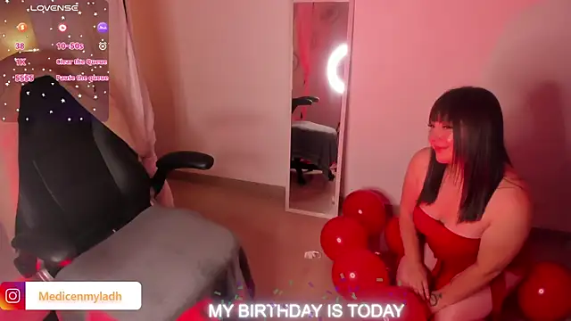 Snapshot of Myla_mayfield chatting on 12/14/25, 11:38 Myla mayfield online show from 12/14/25, 11:38