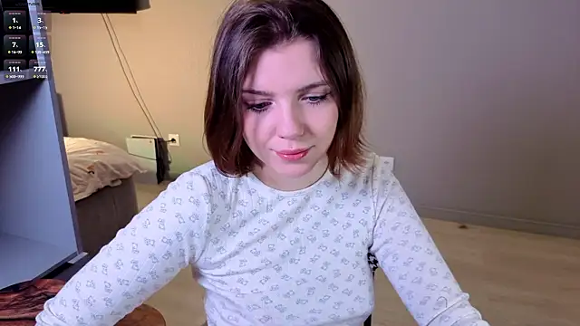 PollyRouge   online show from 02/04/26, 08:48