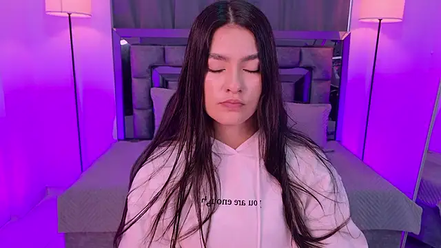 Bella Clark2 online show from 03/31/26, 01:35