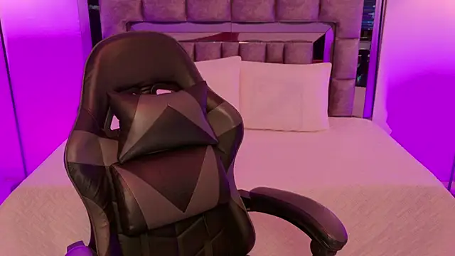 Bella Clark2 online show from 11/14/25, 03:43