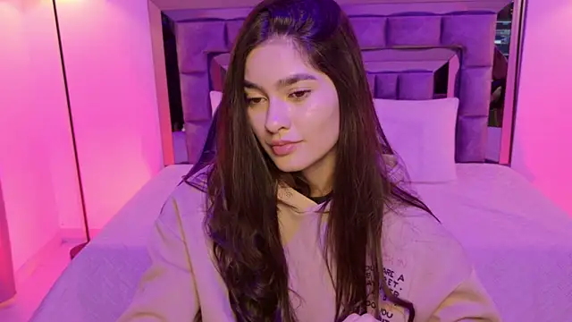 Bella Clark2 online show from 11/15/25, 04:05