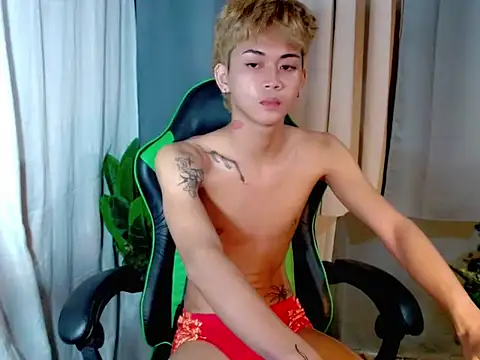 Snapshot of AsianCuteGuy21 chatting on 02/10/26, 05:23 AsianCuteGuy21 online show from 02/10/26, 05:23