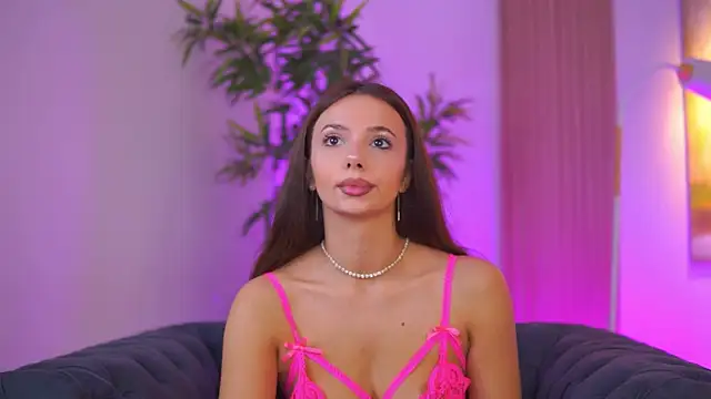 Aisha Bee online show from 04/16/26, 09:32