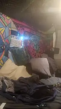 YourAddicted2 online show from 10/31/25, 03:52