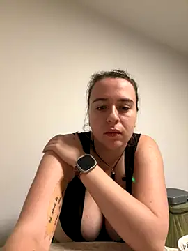 Latexaddictx  online show from 10/27/25, 07:15