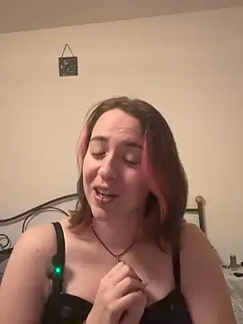 Snapshot of Latexaddictx_ chatting on 10/25/25, 07:03 Latexaddictx  online show from 10/25/25, 07:03