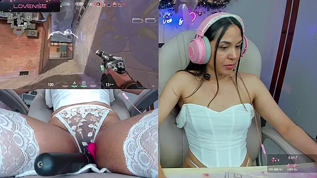 Snapshot of VenusIsLove_ chatting on 12/13/25, 08:04 VenusIsLove online show from 12/13/25, 08:04