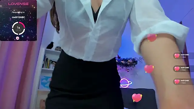 VenusIsLove  online show from 12/19/25, 07:38