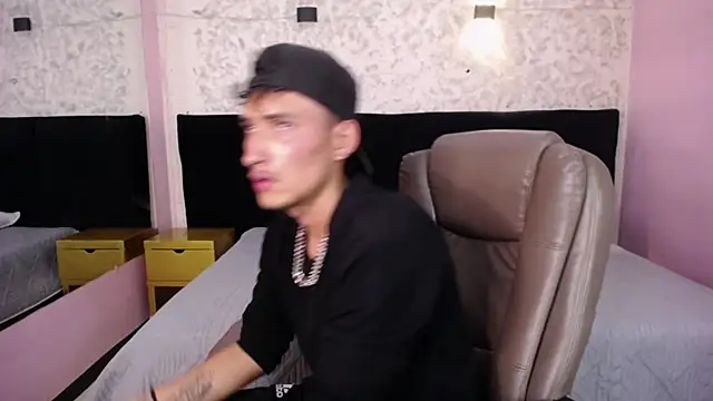 SavageLover  online show from 11/25/25, 03:40