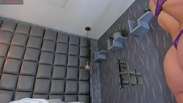 dannavelvet online show from 04/15/26, 12:42