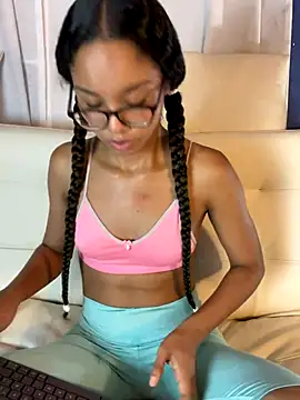 GiselleVice online show from 12/18/25, 02:21