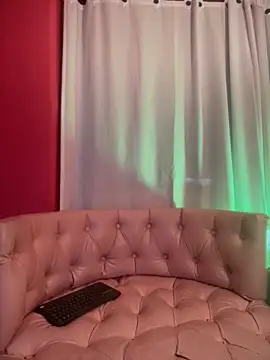 Snapshot of GiselleVice chatting on 02/06/26, 02:02 GiselleVice online show from 02/06/26, 02:02