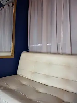 Snapshot of GiselleVice chatting on 12/21/25, 07:48 GiselleVice online show from 12/21/25, 07:48