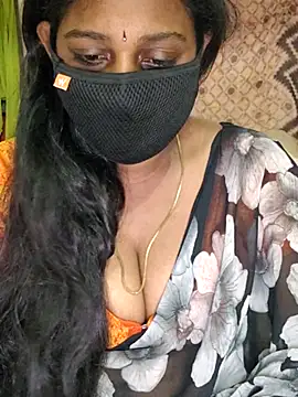Snapshot of sivashree chatting on 06/14/26, 03:52 sivashree online show from 06/14/26, 03:52