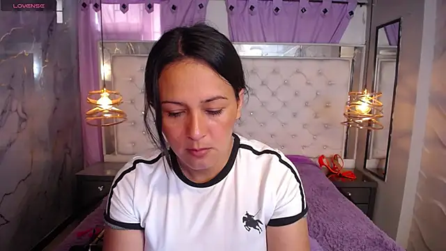 Melissa-roberts online show from 11/18/25, 08:23