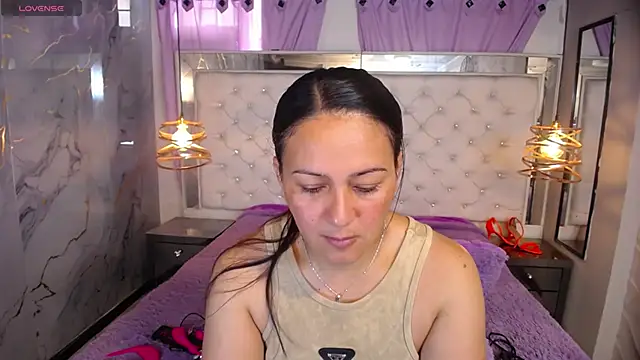 Melissa-roberts online show from 12/03/25, 05:34