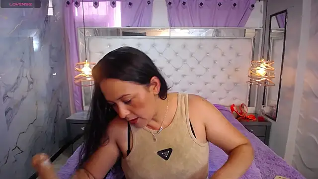 Melissa-roberts online show from 11/12/25, 07:18