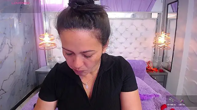 Melissa-roberts online show from 11/08/25, 04:32