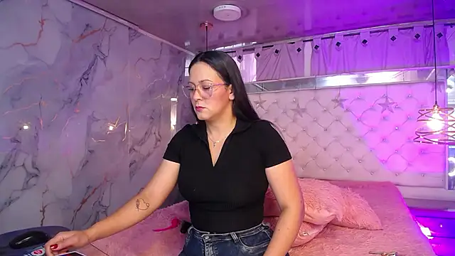 Melissa-roberts online show from 03/06/26, 02:12