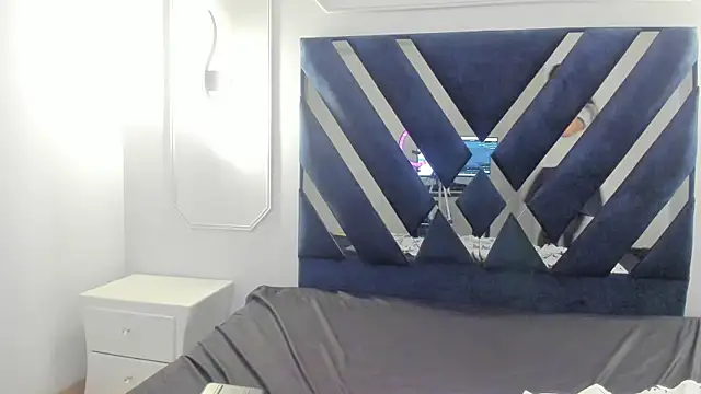 Damiian20  online show from 11/20/25, 01:34