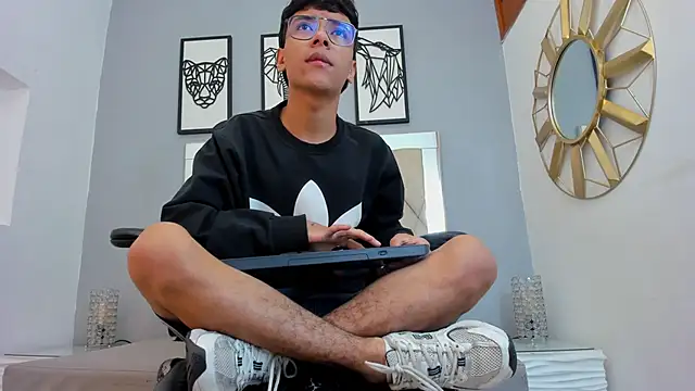 adams bobby online show from 04/12/26, 11:02