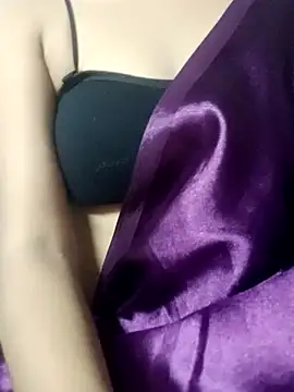 Snapshot of Sujatab250 chatting on 10/26/25, 06:41 Sujatab250 online show from 10/26/25, 06:41