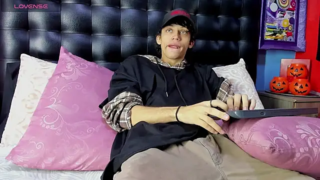 Khalid16  online show from 11/03/25, 01:26