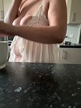 BubblesLovexox online show from 11/27/25, 11:43